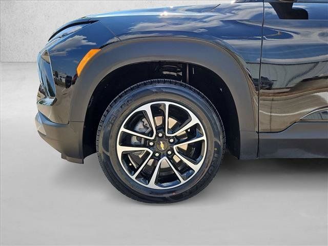 Used 2024 Chevrolet TrailBlazer LT w/ Driver Confidence Package AWD/4WD image 21