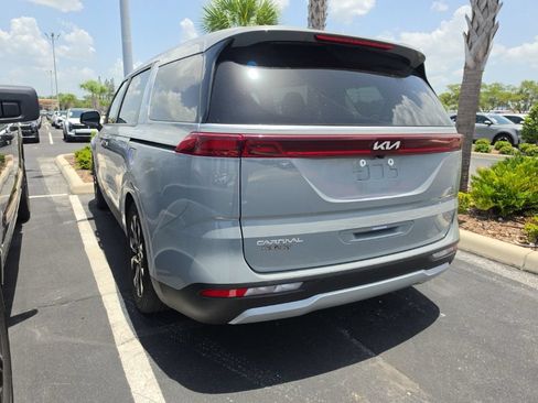 Certified 2024 Kia Carnival EX FWD image 13