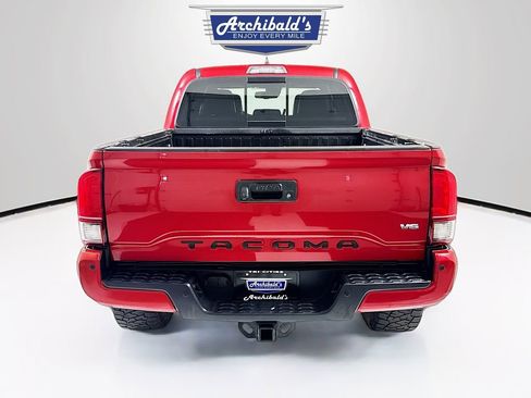 Used 2019 Toyota Tacoma TRD Off-Road w/ TRD Premium Off Road Package image 5