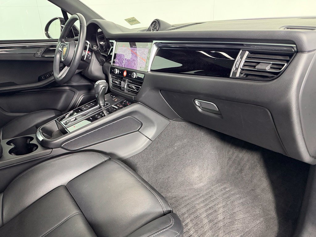 Used 2023 Porsche Macan AWD/4WD image 13