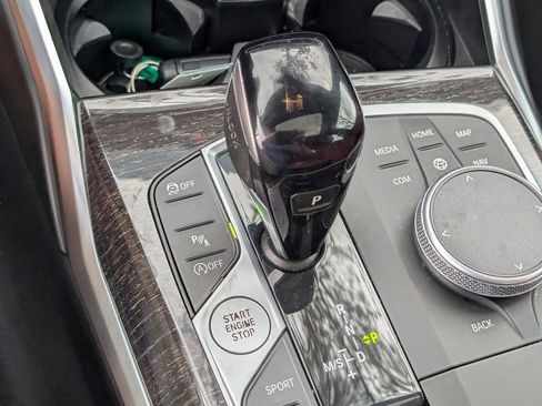 Used 2022 BMW 330i Sedan w/ Driving Assistance Package image 28