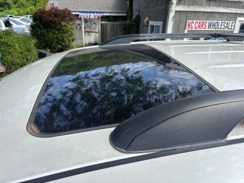 Used 2004 Toyota Sienna FWD image 17