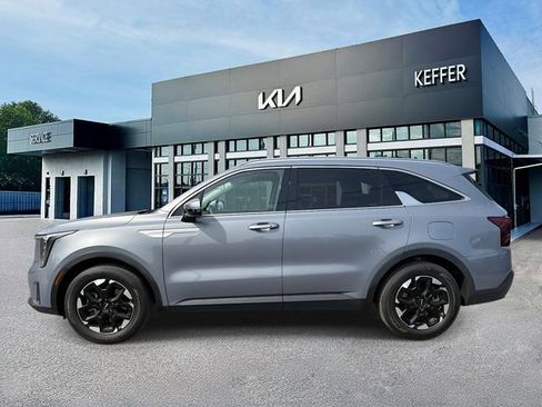 Certified 2024 Kia Sorento S image 5