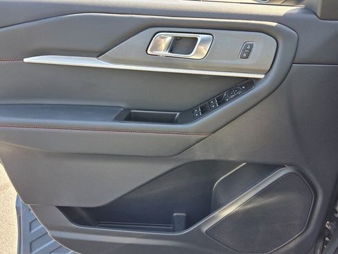 Used 2025 Ford Explorer ST-Line AWD/4WD image 27
