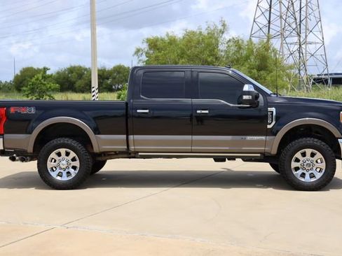 Used 2019 Ford F250 King Ranch w/ King Ranch Ultimate Package AWD/4WD image 4