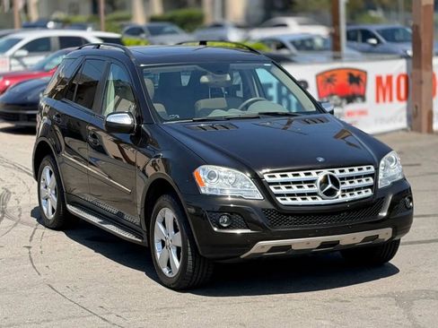 Used 2009 Mercedes-Benz ML 350 4MATIC image 2