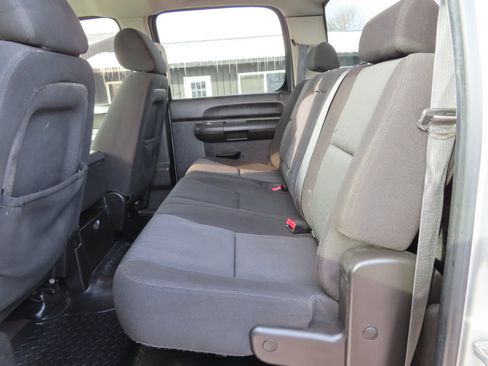 Used 2010 Chevrolet Silverado 2500 LT w/ Interior Plus Package image 32