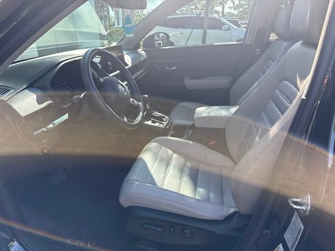 Used 2023 Honda CR-V EX-L image 6