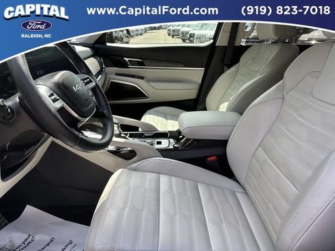 Used 2024 Kia Telluride SX Prestige w/ Towing Package AWD/4WD image 19