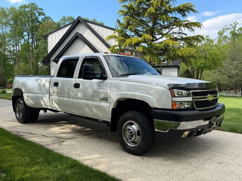 Used 2007 Chevrolet Silverado 3500 LT w/ Heavy-Duty Power Package AWD/4WD image 20