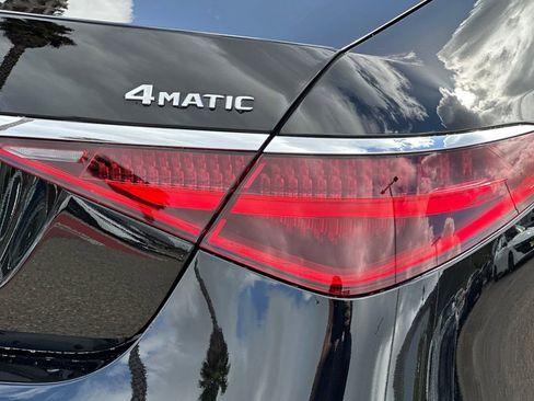 Used 2022 Mercedes-Benz S 500 4MATIC w/ AMG Line Package image 27