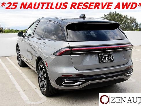 Used 2025 Lincoln Nautilus Reserve AWD/4WD image 8