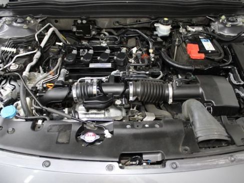 Used 2018 Honda Accord LX image 26