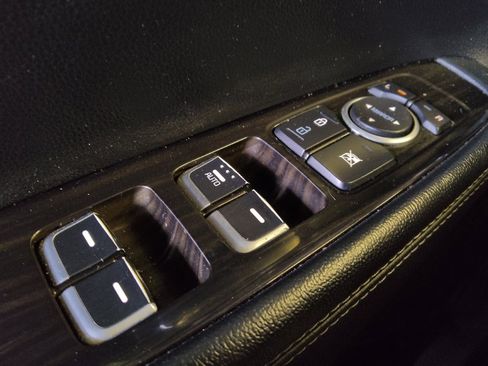 Used 2019 Kia Sorento L FWD image 27