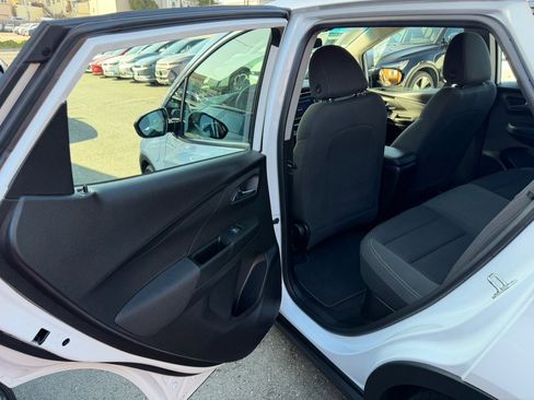 Used 2022 Chevrolet Bolt LT image 39