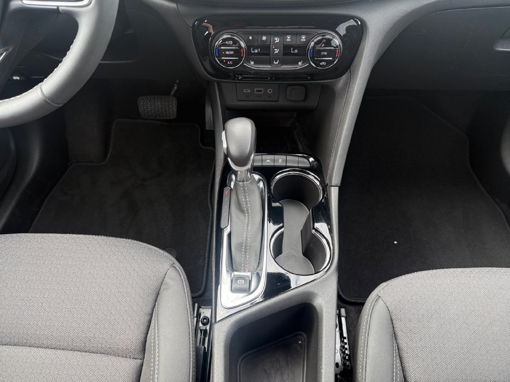 Used 2023 Buick Encore GX Select w/ Sport Touring Package FWD image 29