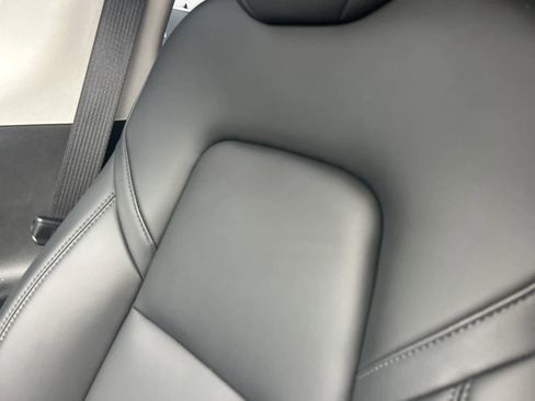 Used 2024 Tesla Model Y Long Range image 43