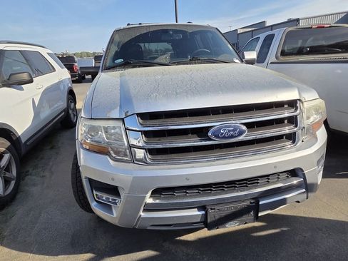 Used 2017 Ford Expedition Limited w/ Equipment Group 301A RWD image 5