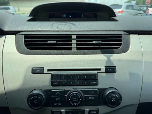 Used 2011 Ford Focus SES w/ 401A Rapid Spec Order Code image 18