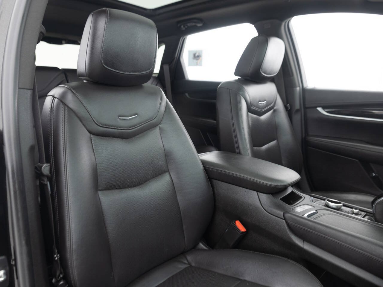 Used 2021 Cadillac XT5 Premium Luxury AWD/4WD image 26