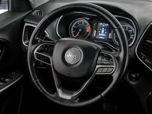 Used 2021 Jeep Cherokee Latitude Plus AWD/4WD image 14