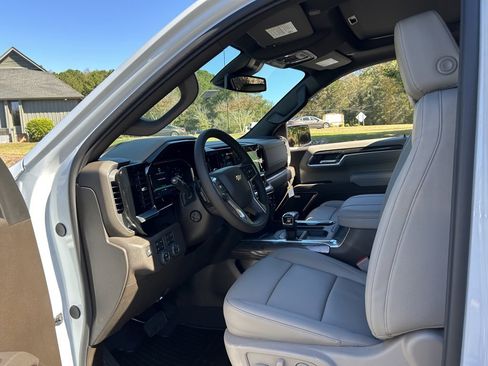 New 2026 Chevrolet Silverado 1500 LTZ w/ Z71 Off-Road Package image 41