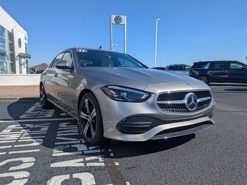 Used 2022 Mercedes-Benz C 300 Sedan image 3