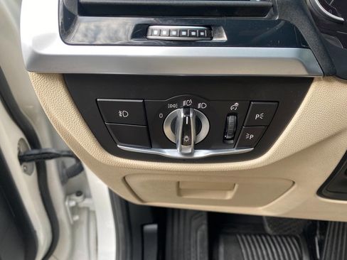 Used 2019 BMW X3 sDrive30i w/ Premium Package image 21