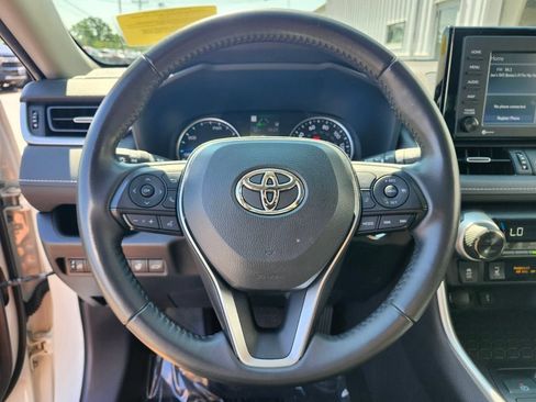 Used 2022 Toyota RAV4 XLE Premium AWD/4WD image 26