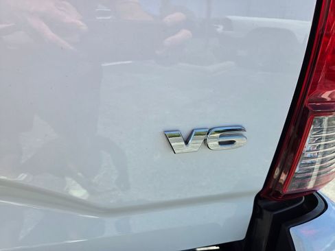 Used 2022 Toyota Tacoma SR RWD image 10