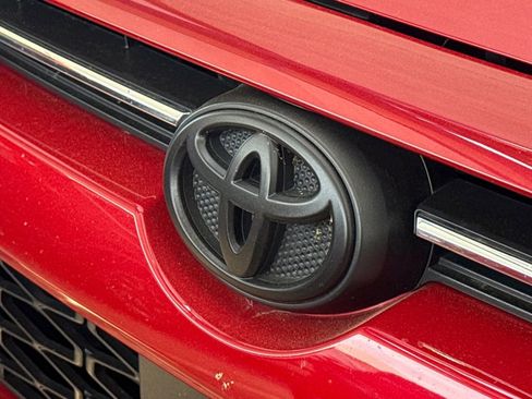 Used 2022 Toyota 4Runner SR5 Premium w/ Moonroof Package image 4