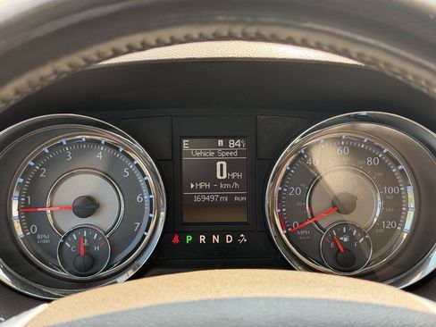 Used 2012 Chrysler Town & Country Touring-L w/ Entertainment Group #2 FWD image 20