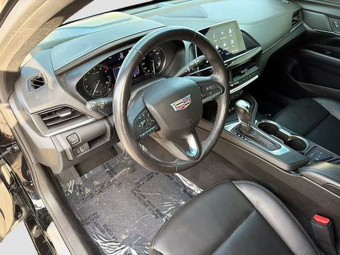 Used 2023 Cadillac CT4 Luxury w/ Cold Weather Package image 25