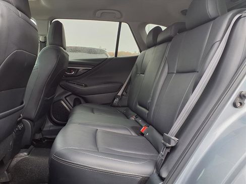Used 2021 Subaru Outback Limited image 8
