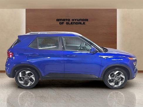 Used 2024 Hyundai Venue SEL image 7