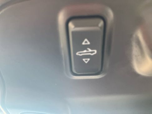 Used 2023 Chevrolet Camaro LT image 19