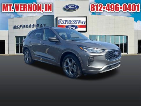 Used 2024 Ford Escape ST-Line w/ Cold Weather Package image 5