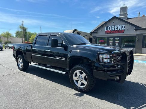 Used 2013 GMC Sierra 2500 Denali AWD/4WD image 1