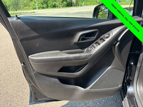 Used 2021 Chevrolet Trax LS w/ Tint and Cruise Package FWD image 42