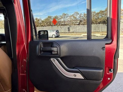 Used 2013 Jeep Wrangler Unlimited Sahara w/ Mopar Chrome Edition Group image 17