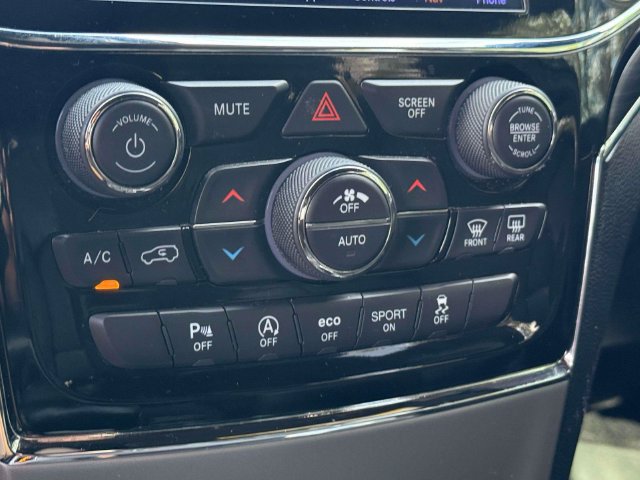 Used 2019 Jeep Grand Cherokee Limited AWD/4WD image 28