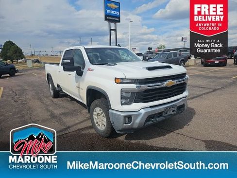 Used 2024 Chevrolet Silverado 2500 LT w/ Convenience Package AWD/4WD image 1