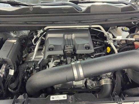 Used 2024 GMC Canyon Elevation image 36