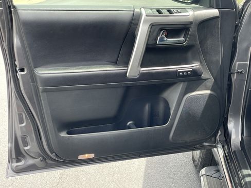 Used 2018 Toyota 4Runner Limited AWD/4WD image 13