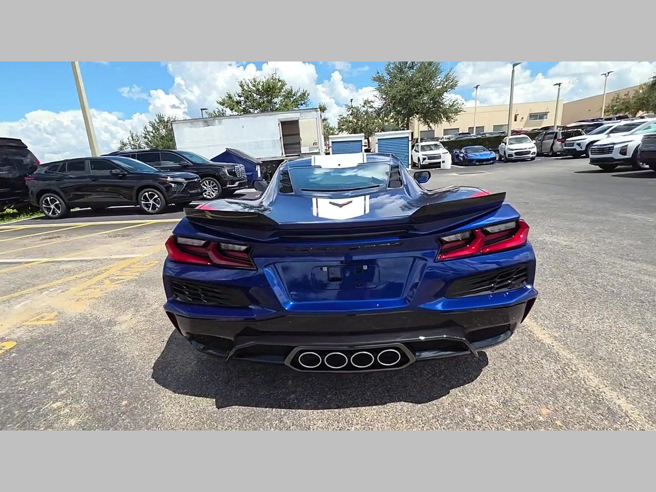 New 2027 Chevrolet Corvette Grand Sport w/ Z52 Sport Performance Package RWD image 19