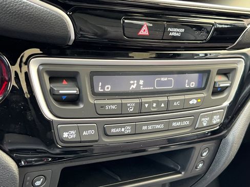 New 2026 Honda Ridgeline Black Edition image 18