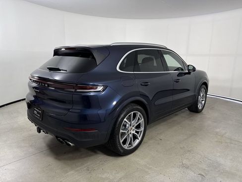 Certified 2026 Porsche Cayenne AWD/4WD image 7