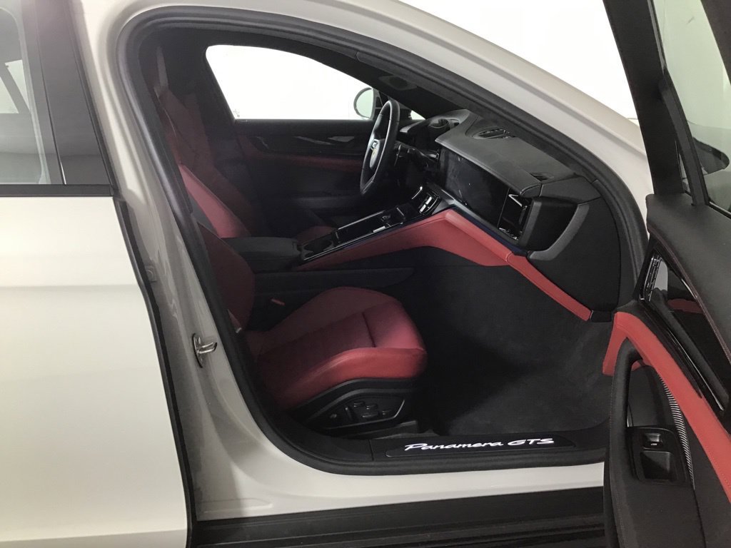Certified 2026 Porsche Panamera GTS AWD/4WD image 21