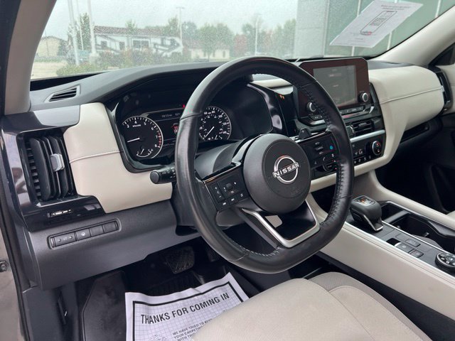 Used 2022 Nissan Pathfinder SV w/ Cargo Package AWD/4WD image 25