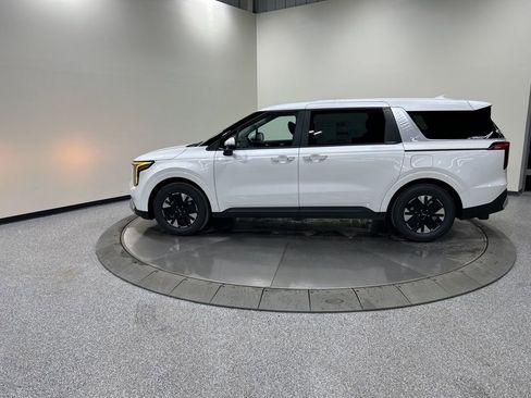 New 2026 Kia Carnival LXS image 8